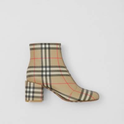 burberry makeup boots